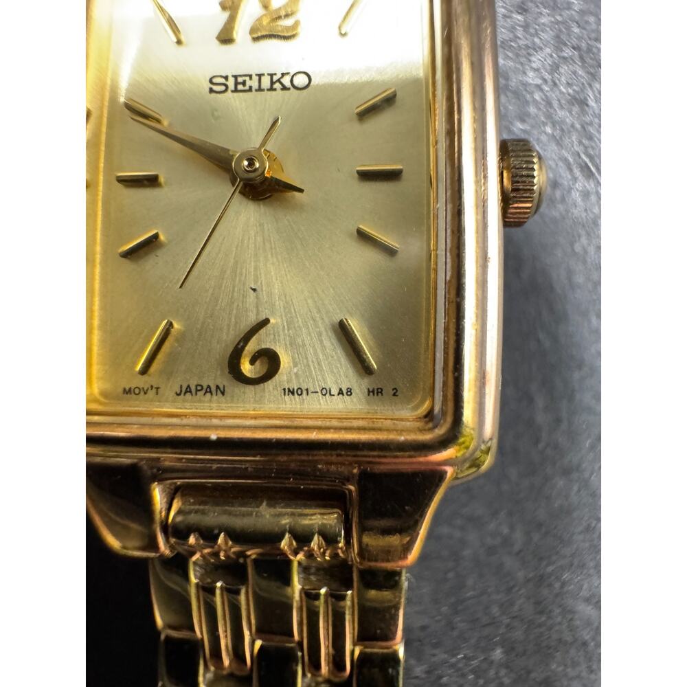 Seiko Tank Watch Women 16mm Champagne Dial Gold Tone Rectangle 1N01-0FH0 - Picture 2 of 8